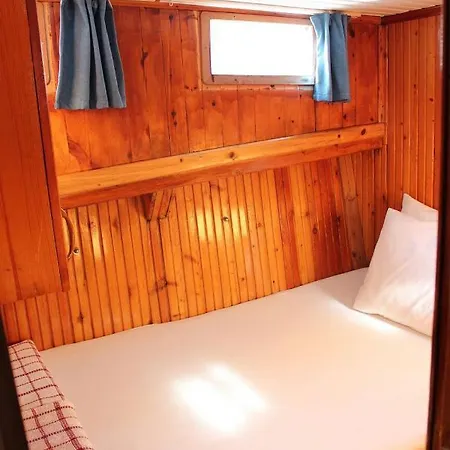 Botel Albatros Q Gulet Kas